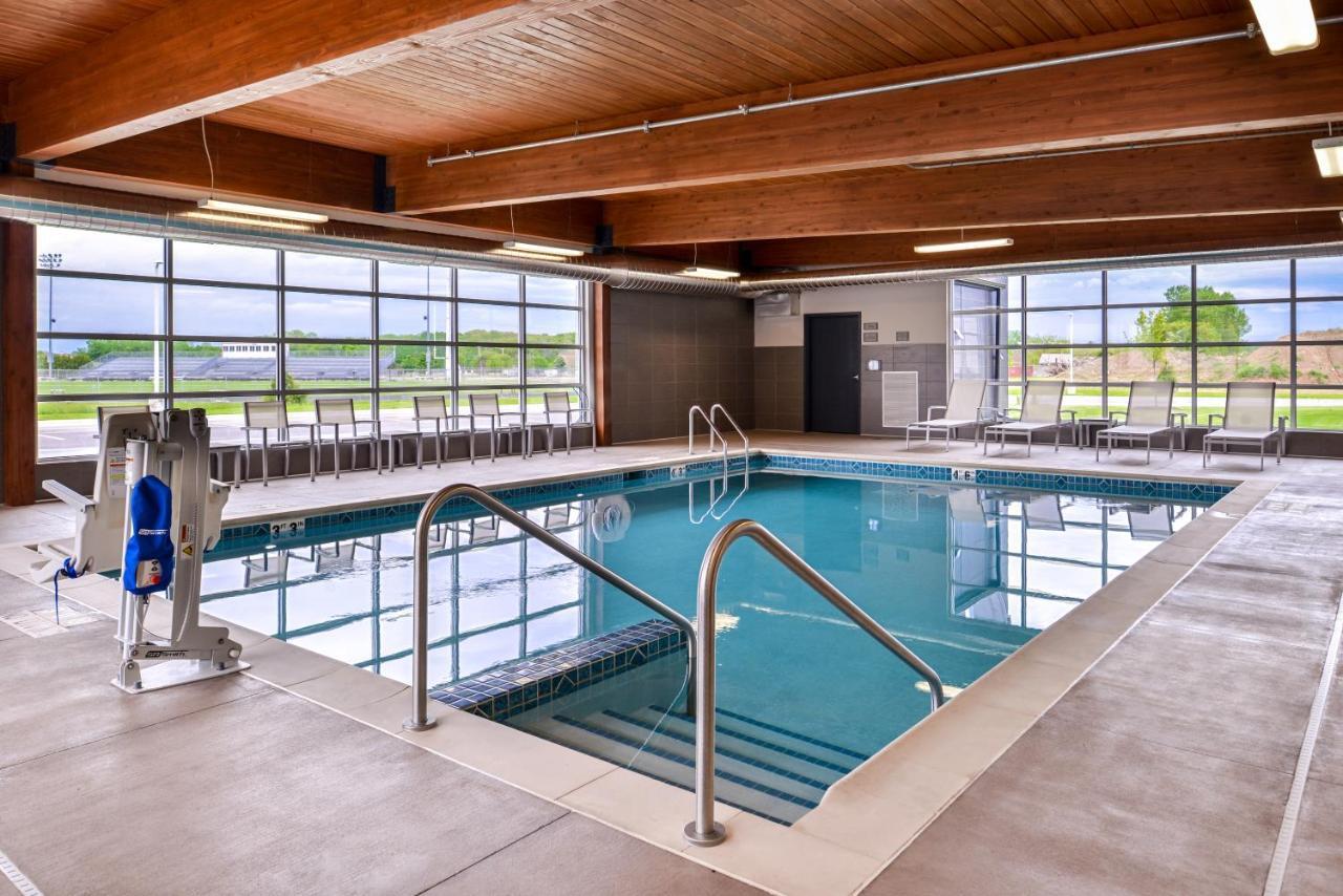 Country Inn & Suites By Radisson, Ft Atkinson, Wi Fort Atkinson Εξωτερικό φωτογραφία
